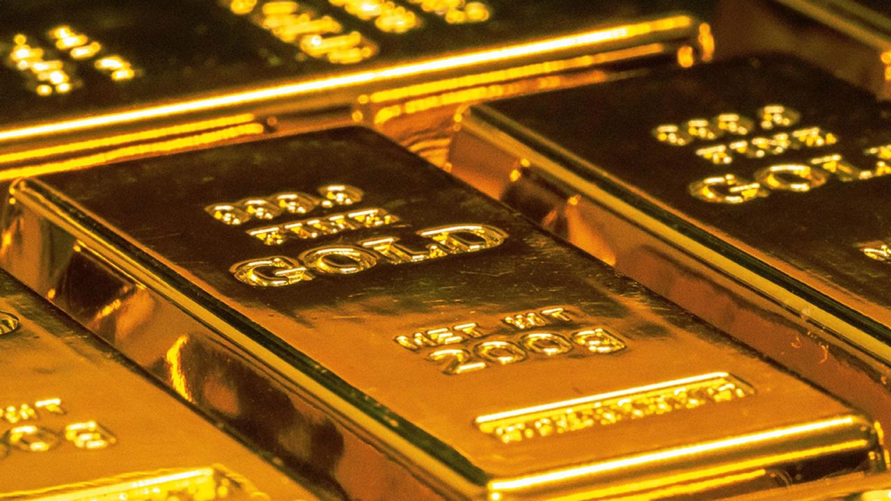 Gold, Crypto, or Real Estate? Choosing Your Investment Path